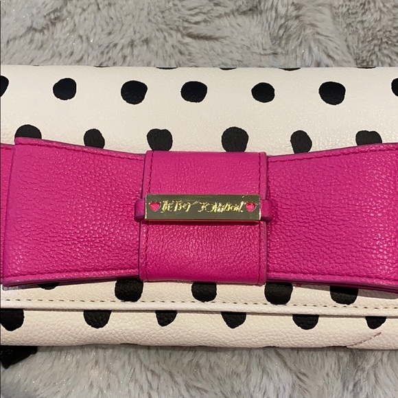 Betsey Johnson wristlet - Picture 3 of 7